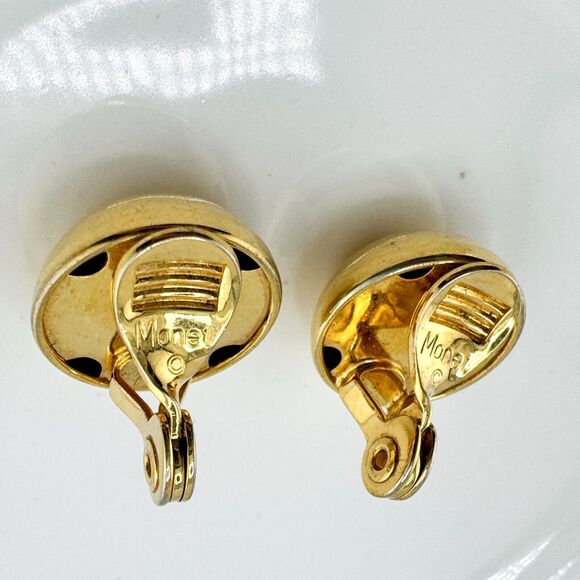 Vintage Circle Monet Earrings Clip On Gold Tone Ball Dome Classic Timeless Retro - Picture 5 of 6